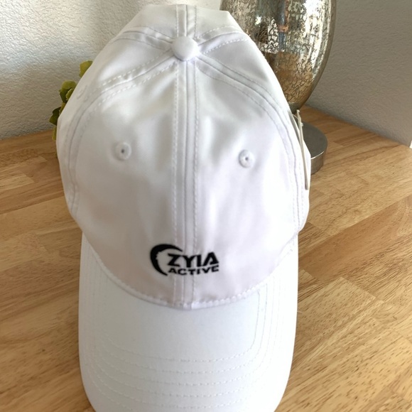 NWT Zyia Baseball Hat  White Adjustable back strap - Picture 6 of 8